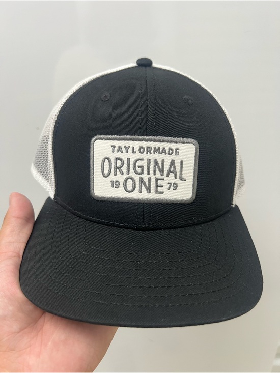 TaylorMade Other - TaylorMade Black & White 'Original One' Trucker Cap